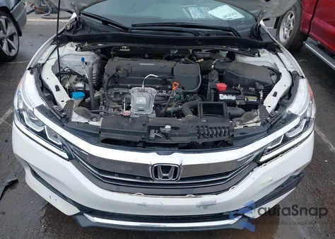 2017 Honda Accord Sport z USA, uszkodzony, nr VIN 1HGCR2F57HA242714